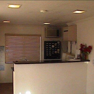Imperial 400 Motor Inn Needles Interieur foto
